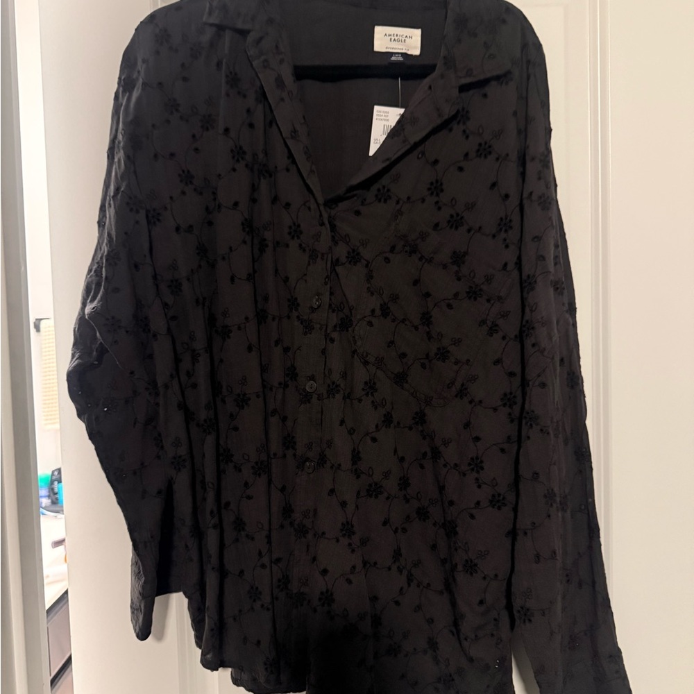 American Eagle Black Floral Button-Up Shirt